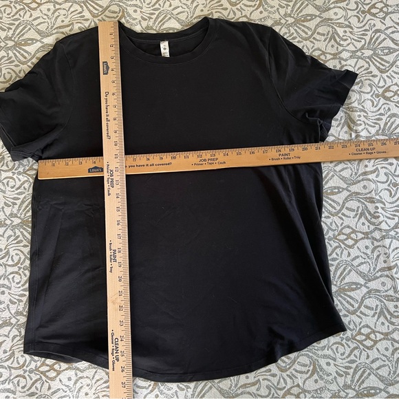 Lululemon Love Curved HemShort Sleeve Tee - Picture 6 of 9